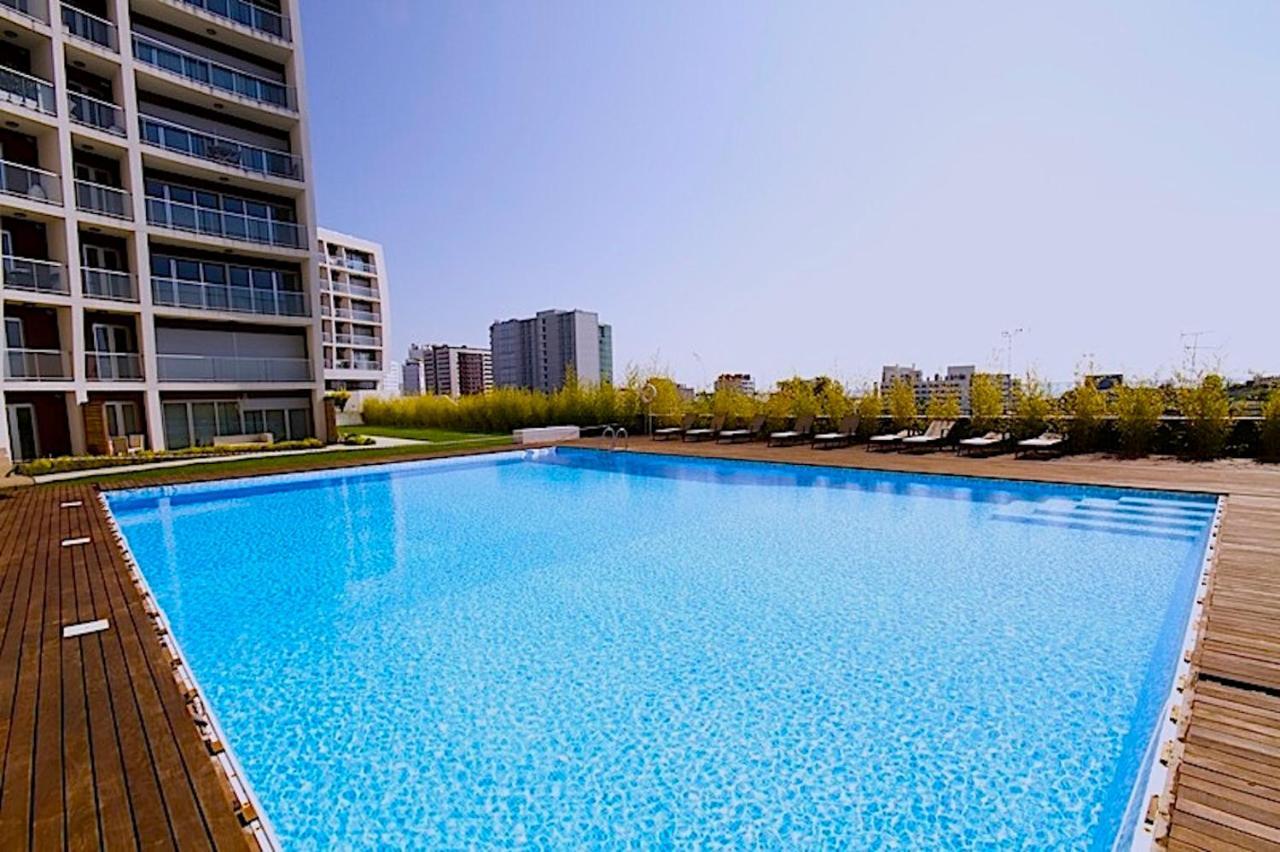 New Loft With Swimming Pool At Parque Das Nacoes! Lizbona Zewnętrze zdjęcie